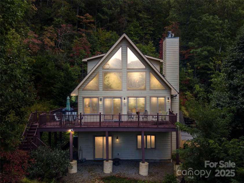 1159 Mount Chalet Road, Canton, NC 28716.  MLS# CAR4186567, YatesRealty ID 16147. 