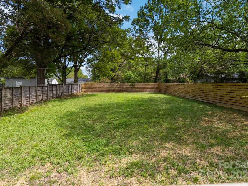 1812 Anderson Street, Charlotte, NC 28205.  MLS# CAR4241914, YatesRealty ID 16149. 