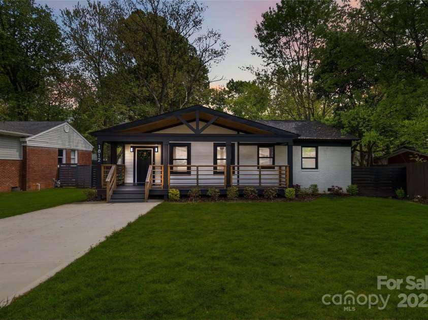 1812 Anderson Street, Charlotte, NC 28205.  MLS# CAR4300286, YatesRealty ID 16149. 