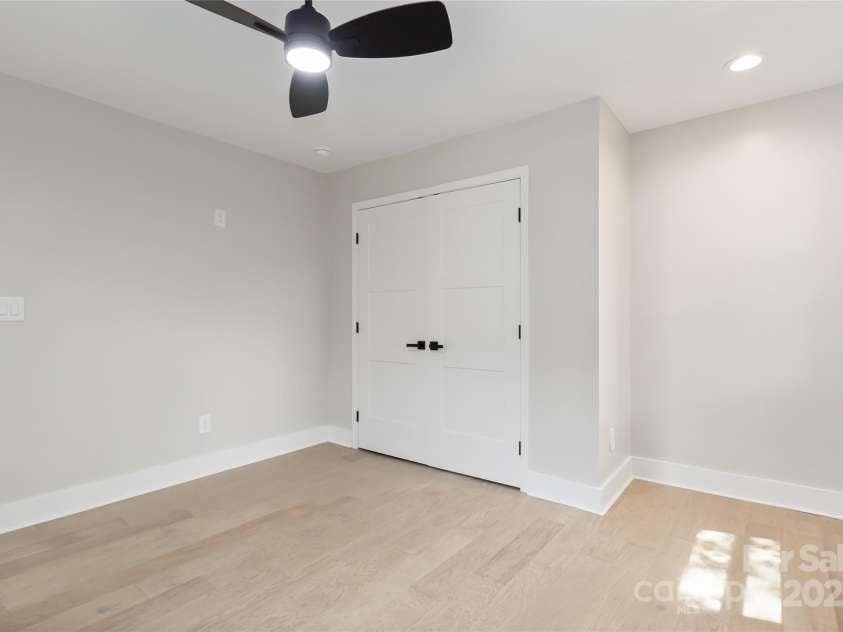 1812 Anderson Street, Charlotte, NC 28205.  MLS# CAR4300286, YatesRealty ID 16149. 