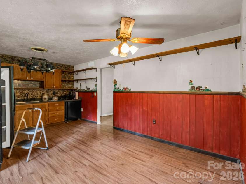 69 Hidden Brook Drive, Hendersonville, NC 28739.  MLS# CAR4374342, YatesRealty ID 16149. 