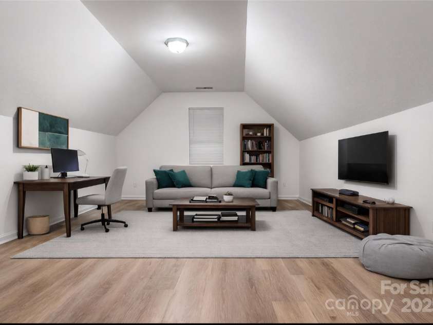201 Tarrington Drive, Statesville, NC 28625.  MLS# CAR4293154, YatesRealty ID 1615. Upstairs office/ entertainment room