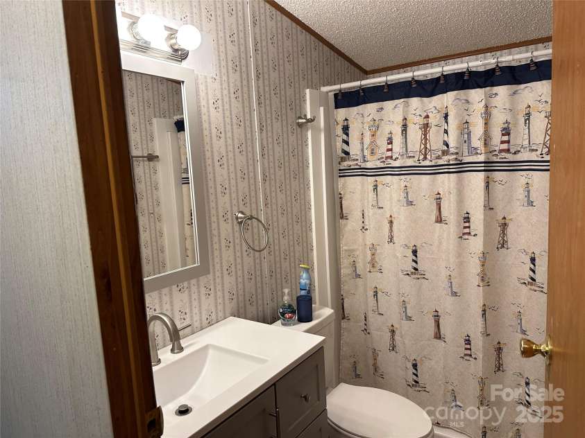 104 Ridge View Road, Penrose, NC 28766.  MLS# CAR4263668, YatesRealty ID 16150. 