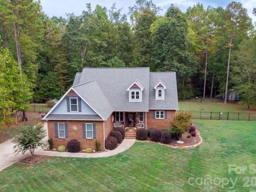 790 Brandon Road, Clover, SC 29710.  MLS# CAR4342411, YatesRealty ID 16150. 