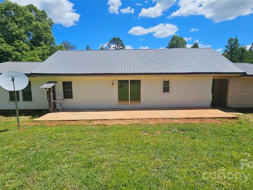 140 Dalu Lane, Harmony, NC 28634.  MLS# CAR4263848, YatesRealty ID 16151. 