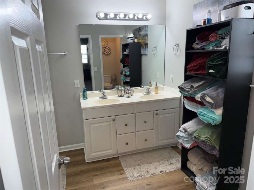 9624 Langston Mill Road, Charlotte, NC 28216.  MLS# CAR4210799, YatesRealty ID 16152. 