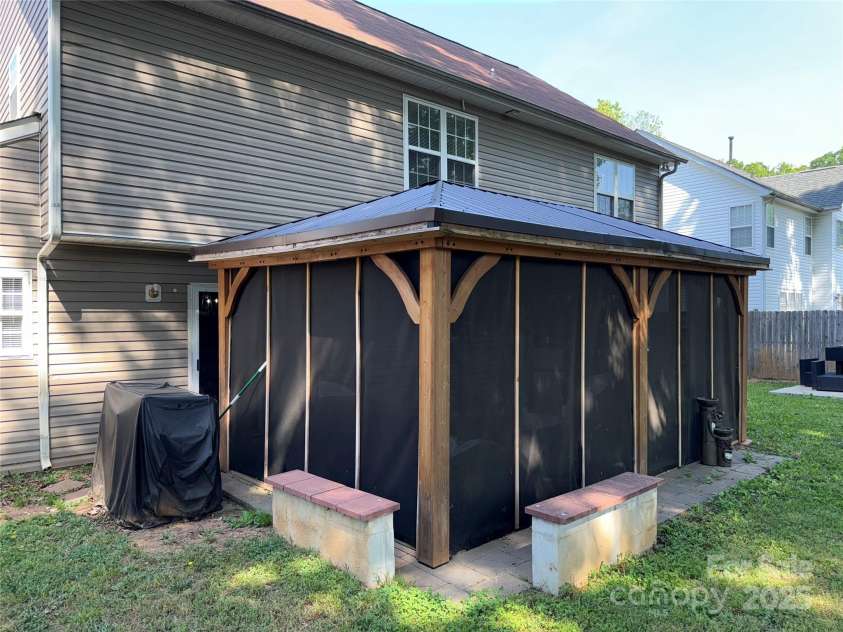 9624 Langston Mill Road, Charlotte, NC 28216.  MLS# CAR4210799, YatesRealty ID 16152. 