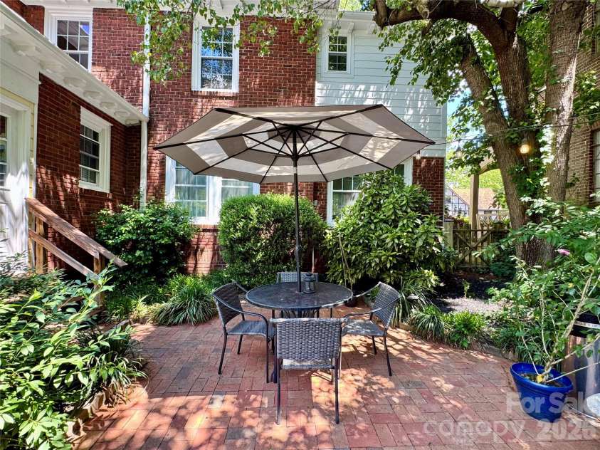 70 Washington Lane, Concord, NC 28025.  MLS# CAR4371911, YatesRealty ID 16153. 