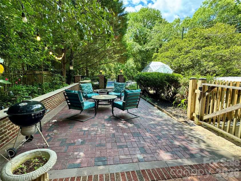 70 Washington Lane, Concord, NC 28025.  MLS# CAR4371911, YatesRealty ID 16153. 
