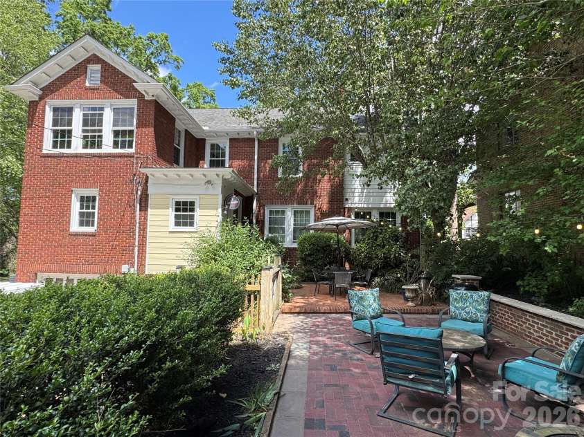 70 Washington Lane, Concord, NC 28025.  MLS# CAR4371911, YatesRealty ID 16153. 
