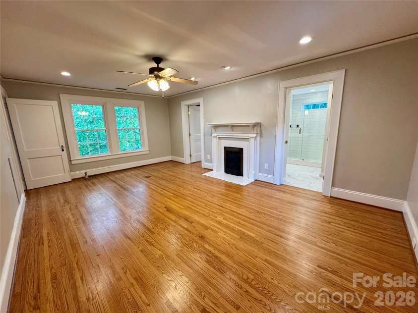 70 Washington Lane, Concord, NC 28025.  MLS# CAR4371911, YatesRealty ID 16153. 