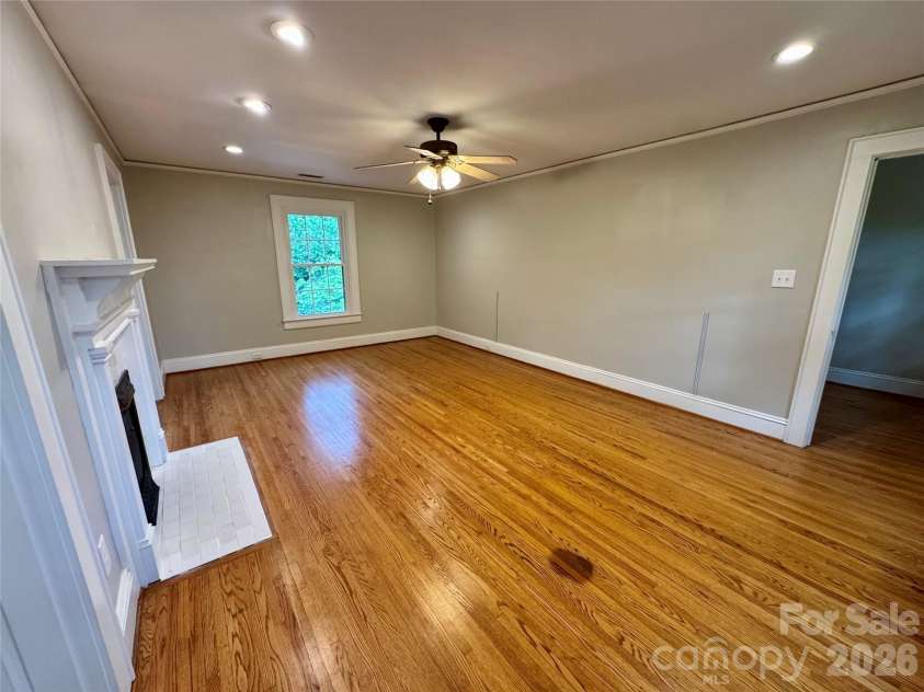 70 Washington Lane, Concord, NC 28025.  MLS# CAR4371911, YatesRealty ID 16153. Primary bedroom