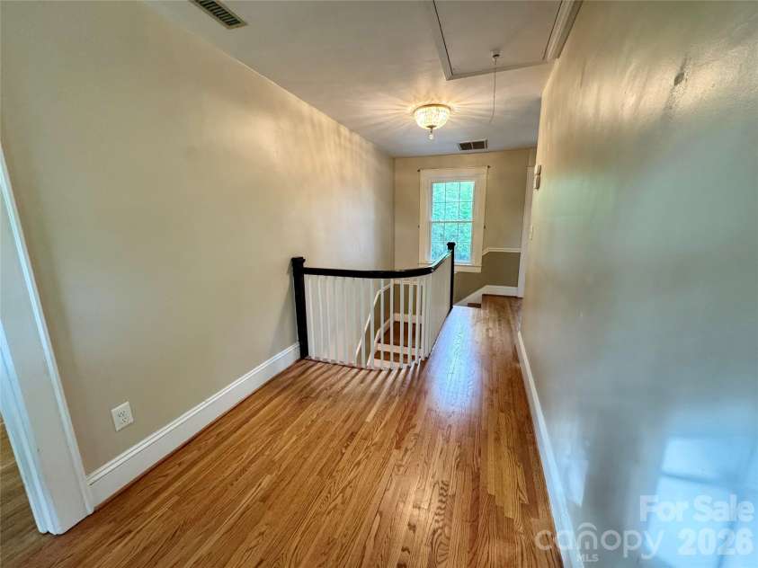 70 Washington Lane, Concord, NC 28025.  MLS# CAR4371911, YatesRealty ID 16153. Upstairs hallway