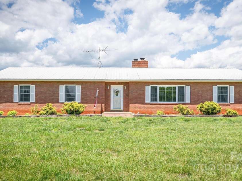 765 York Institute Road, Hiddenite, NC 28636.  MLS# CAR4260914, YatesRealty ID 16153. Well built, well-maintained brick ranch.