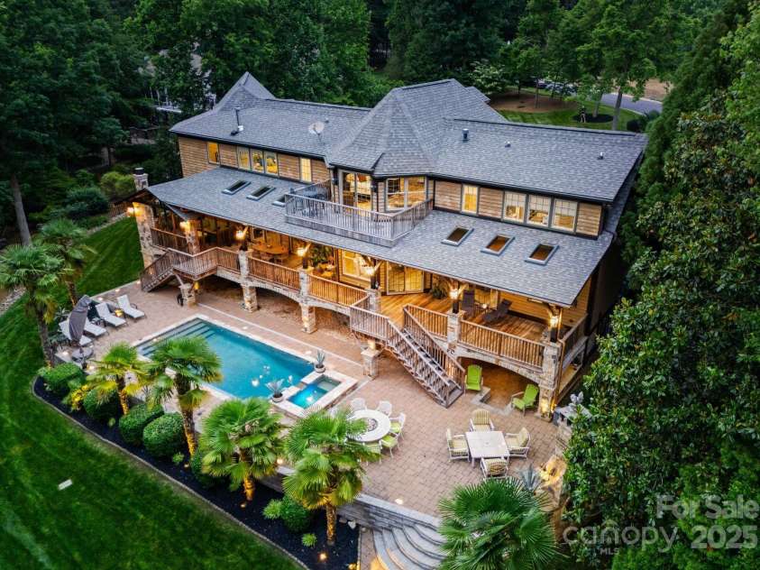 116 Creeky Hollow Drive, Mooresville, NC 28117.  MLS# CAR4259678, YatesRealty ID 16154. 