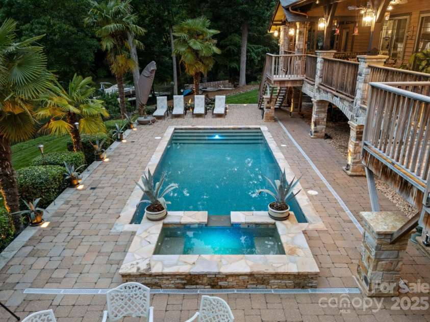 116 Creeky Hollow Drive, Mooresville, NC 28117.  MLS# CAR4259678, YatesRealty ID 16154. 