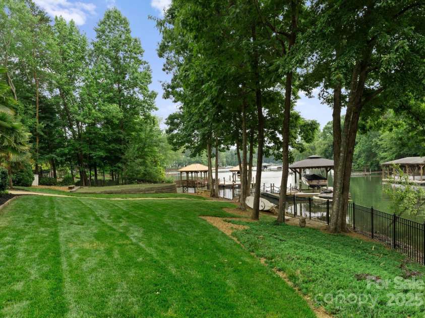 116 Creeky Hollow Drive, Mooresville, NC 28117.  MLS# CAR4259678, YatesRealty ID 16154. 