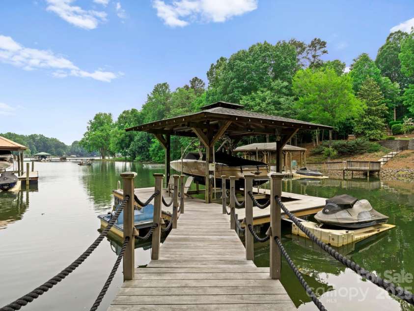116 Creeky Hollow Drive, Mooresville, NC 28117.  MLS# CAR4259678, YatesRealty ID 16154. 