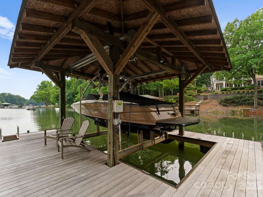 116 Creeky Hollow Drive, Mooresville, NC 28117.  MLS# CAR4259678, YatesRealty ID 16154. 