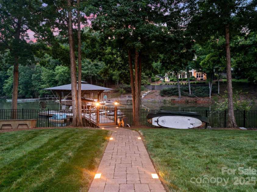 116 Creeky Hollow Drive, Mooresville, NC 28117.  MLS# CAR4259678, YatesRealty ID 16154. 