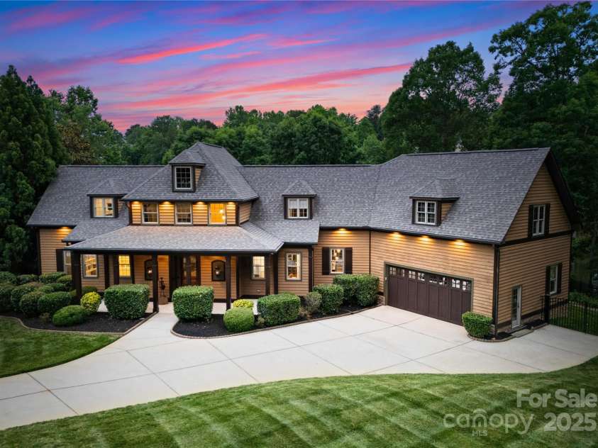 116 Creeky Hollow Drive, Mooresville, NC 28117.  MLS# CAR4259678, YatesRealty ID 16154. 