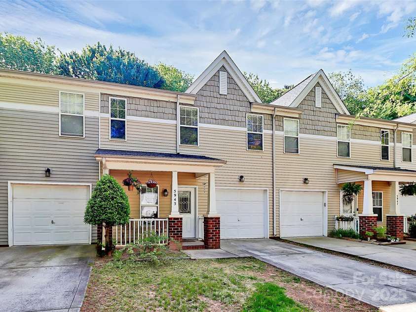 5943 Pisgah Way, Charlotte, NC 28217.  MLS# CAR4254416, YatesRealty ID 16155. 