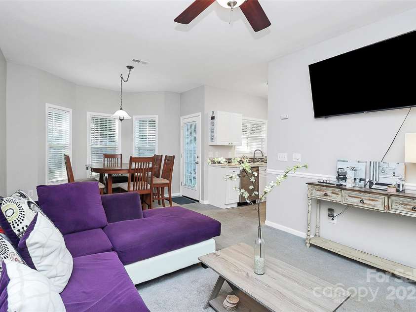 5943 Pisgah Way, Charlotte, NC 28217.  MLS# CAR4254416, YatesRealty ID 16155. 