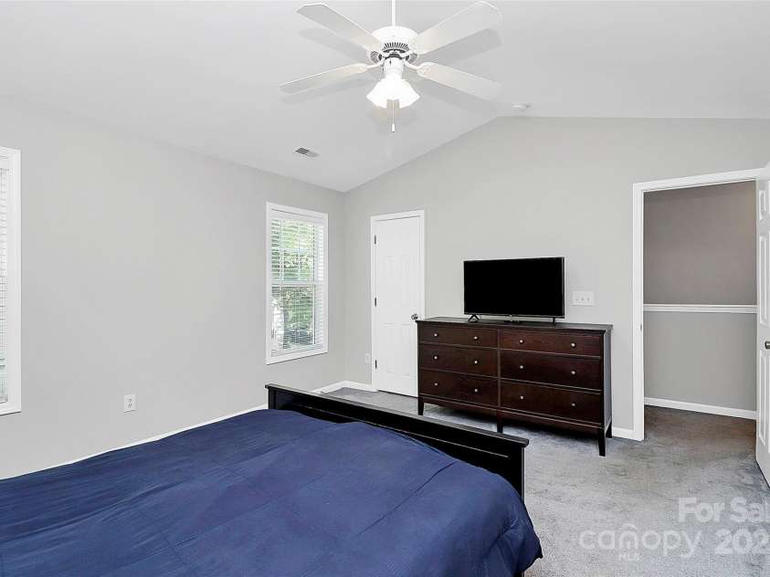 5943 Pisgah Way, Charlotte, NC 28217.  MLS# CAR4254416, YatesRealty ID 16155. 