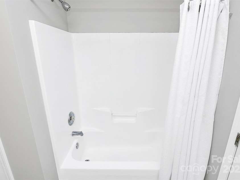 5943 Pisgah Way, Charlotte, NC 28217.  MLS# CAR4254416, YatesRealty ID 16155. 