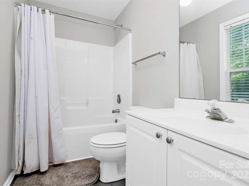 5943 Pisgah Way, Charlotte, NC 28217.  MLS# CAR4254416, YatesRealty ID 16155. 