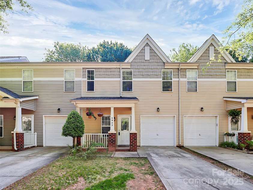 5943 Pisgah Way, Charlotte, NC 28217.  MLS# CAR4254416, YatesRealty ID 16155. 