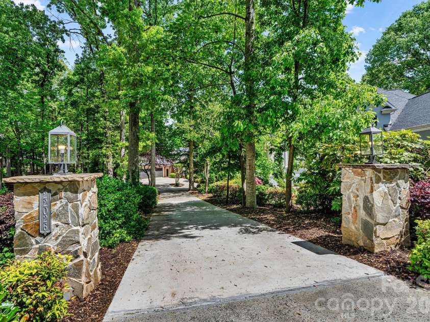 22026 Satilla Drive, Cornelius, NC 28031.  MLS# CAR4369674, YatesRealty ID 16156. 