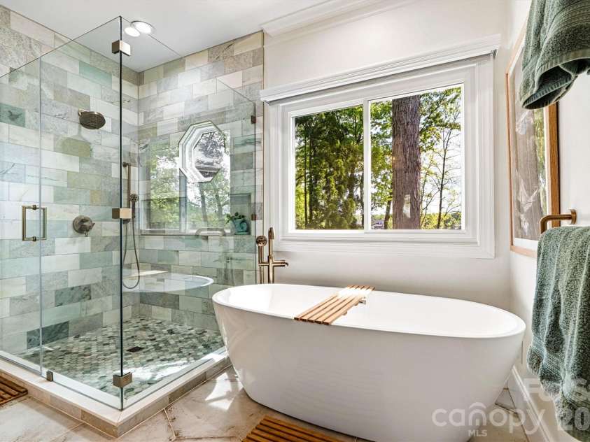 22026 Satilla Drive, Cornelius, NC 28031.  MLS# CAR4369674, YatesRealty ID 16156. 