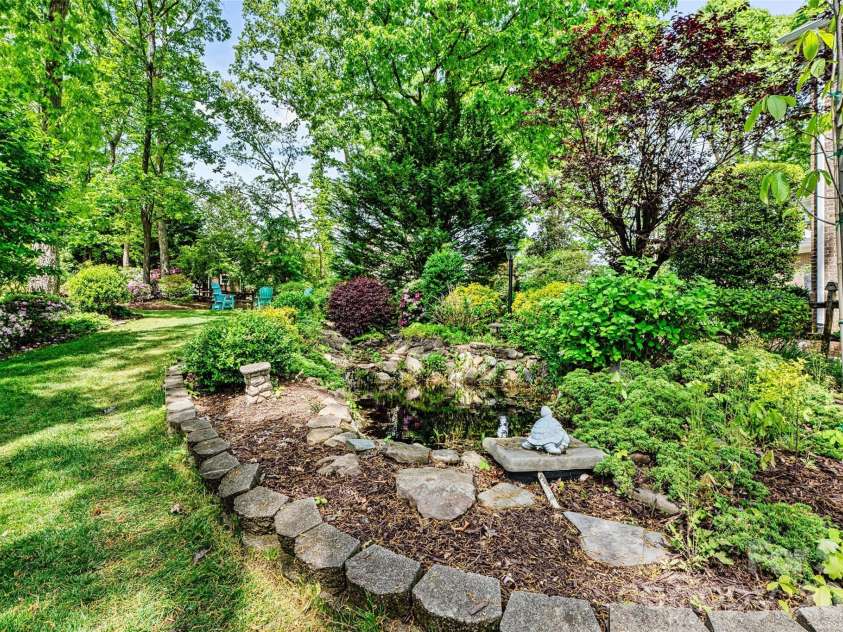 22026 Satilla Drive, Cornelius, NC 28031.  MLS# CAR4369674, YatesRealty ID 16156. 