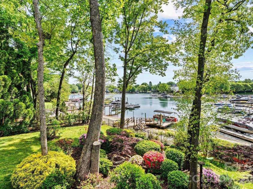 22026 Satilla Drive, Cornelius, NC 28031.  MLS# CAR4369674, YatesRealty ID 16156. 