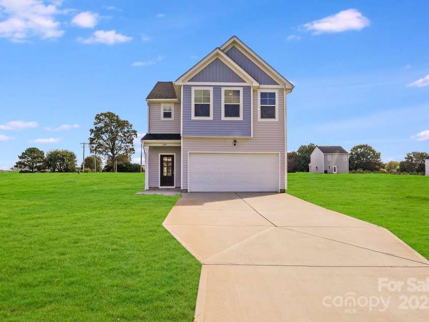 103 Red Cedar Lane, Statesville, NC 28625.  MLS# CAR4309198, YatesRealty ID 16157. 