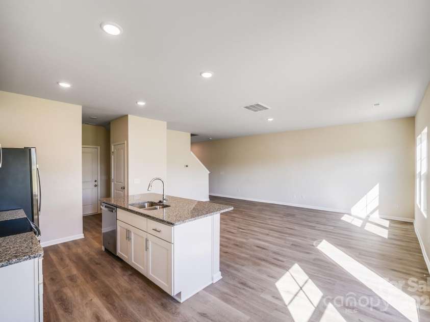 103 Red Cedar Lane, Statesville, NC 28625.  MLS# CAR4309198, YatesRealty ID 16157. 