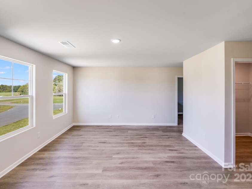 103 Red Cedar Lane, Statesville, NC 28625.  MLS# CAR4309198, YatesRealty ID 16157. 