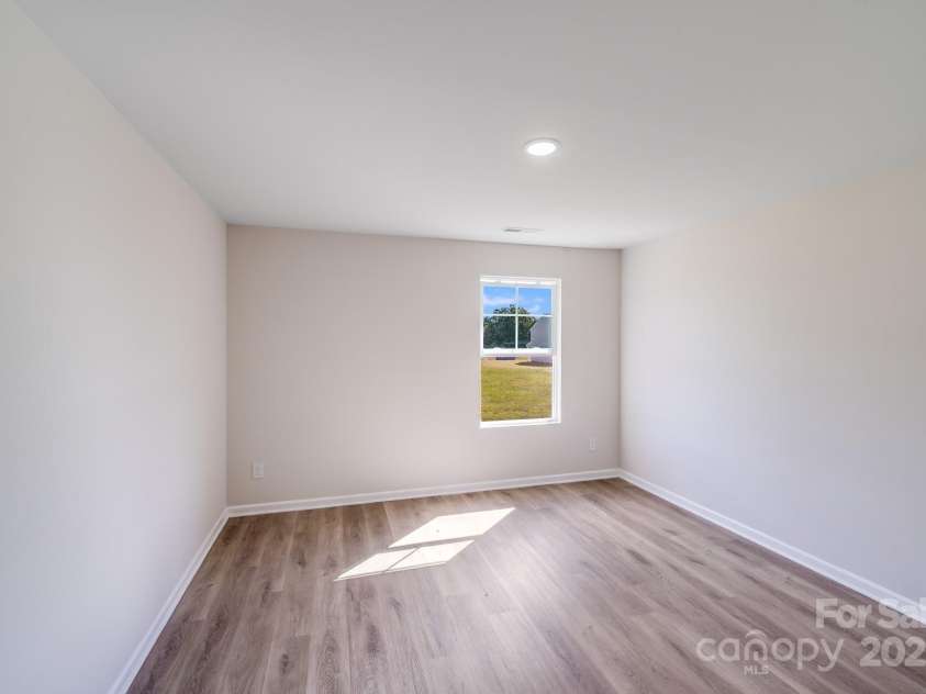 103 Red Cedar Lane, Statesville, NC 28625.  MLS# CAR4309198, YatesRealty ID 16157. 