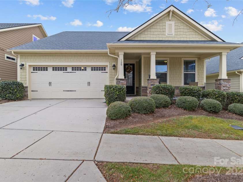 129 Johnson Manor Street, Mooresville, NC 28115.  MLS# CAR4197024, YatesRealty ID 16157. 