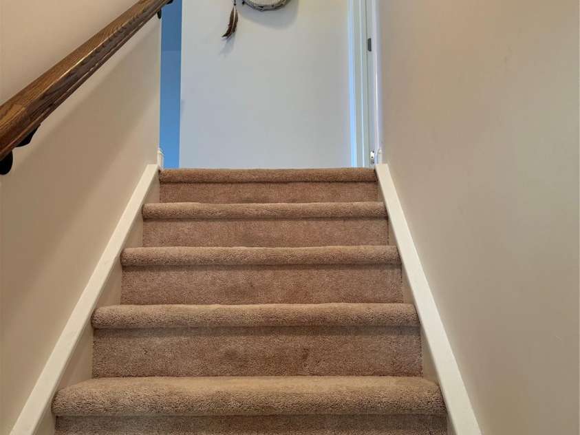 129 Johnson Manor Street, Mooresville, NC 28115.  MLS# CAR4197024, YatesRealty ID 16157. Upper level steps