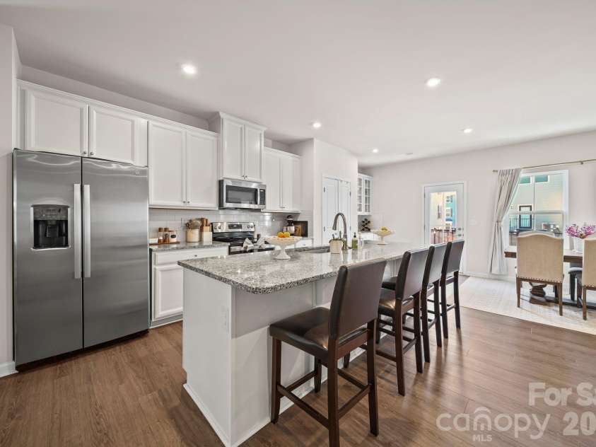 3501 Timber Mill Drive, Matthews, NC 28104.  MLS# CAR4340505, YatesRealty ID 16158. 