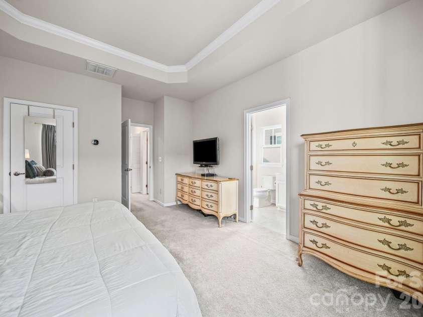 3501 Timber Mill Drive, Matthews, NC 28104.  MLS# CAR4340505, YatesRealty ID 16158. 