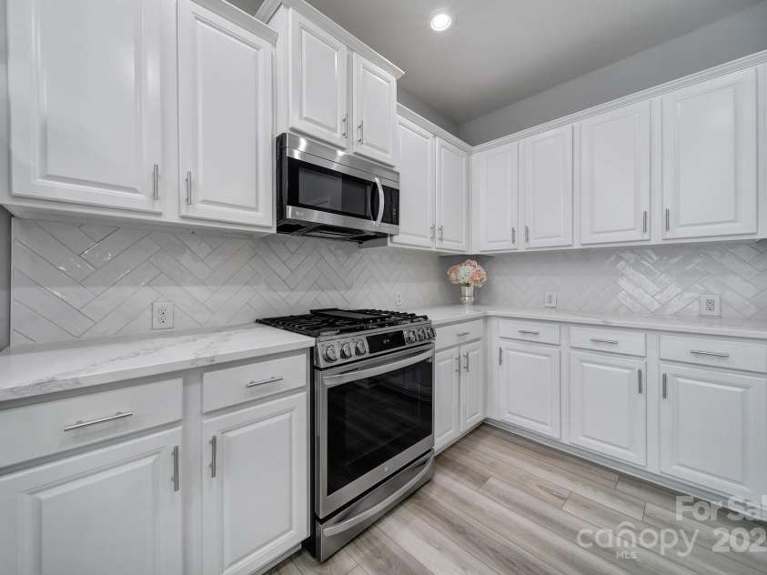 861 Watling Street, Fort Mill, SC 29715.  MLS# CAR4246514, YatesRealty ID 16158. 