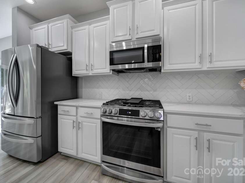 861 Watling Street, Fort Mill, SC 29715.  MLS# CAR4246514, YatesRealty ID 16158. 
