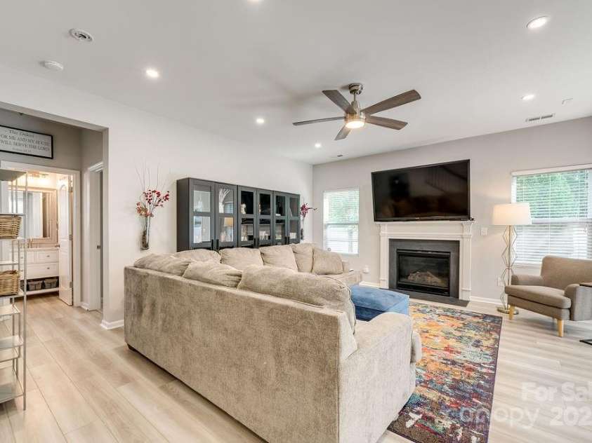 861 Watling Street, Fort Mill, SC 29715.  MLS# CAR4246514, YatesRealty ID 16158. 