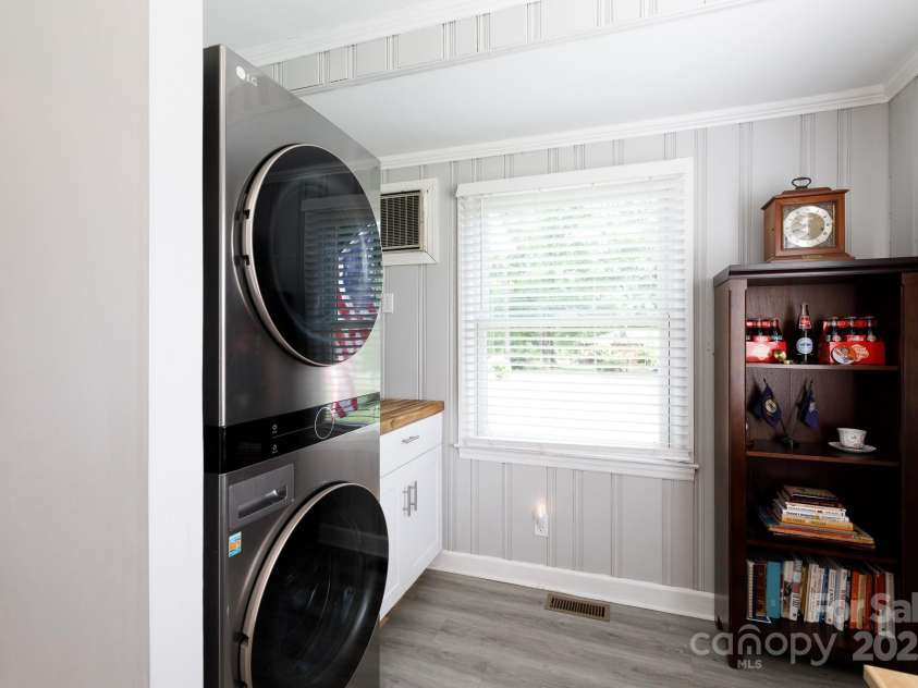 192 Bailey Avenue, Rock Hill, SC 29732.  MLS# CAR4253976, YatesRealty ID 16159. 