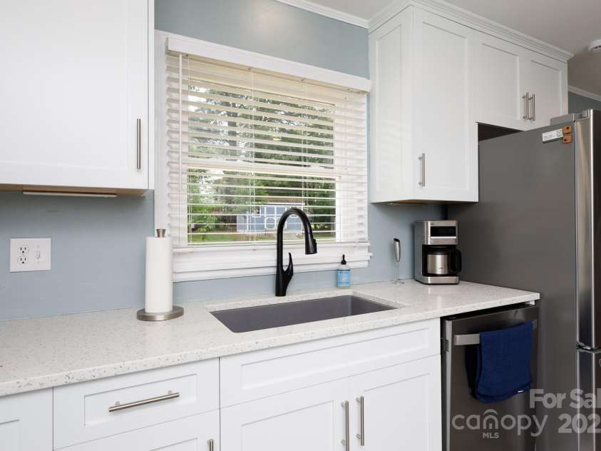 192 Bailey Avenue, Rock Hill, SC 29732.  MLS# CAR4253976, YatesRealty ID 16159. 