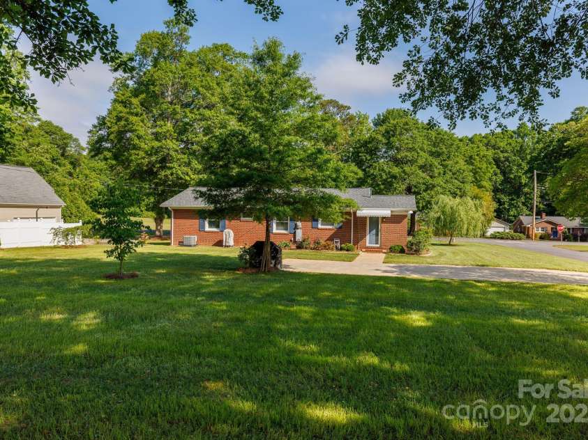192 Bailey Avenue, Rock Hill, SC 29732.  MLS# CAR4253976, YatesRealty ID 16159. 