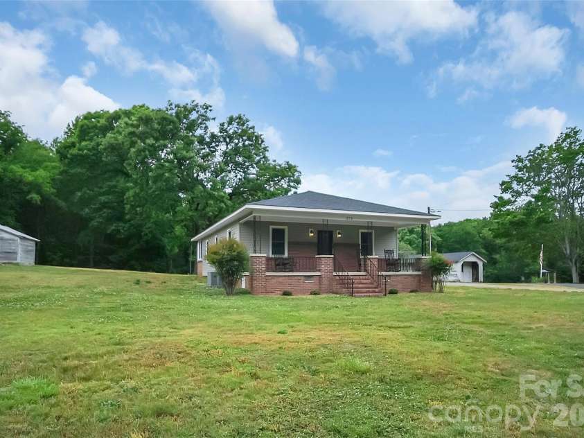 273 Stanley Spencer Mtn Road, Stanley, NC 28056.  MLS# CAR4376300, YatesRealty ID 1616. 
